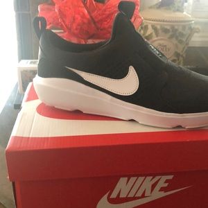 Nike men AD Comfort sneaker